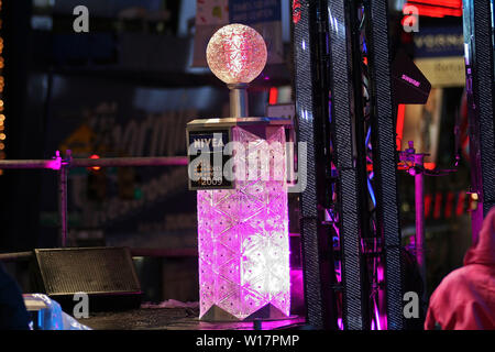 New York, USA. 31. Dezember 2008. Atmosphäre auf die Silvesterfeier 2009 am Times Square. Quelle: Steve Mack/Alamy Stockfoto