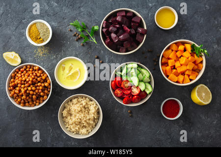 Kochen gesund vegetarische Kost, die Ansicht von oben. Satz von Zutaten für die Vorbereitung vegane Gerichte flach Stockfoto