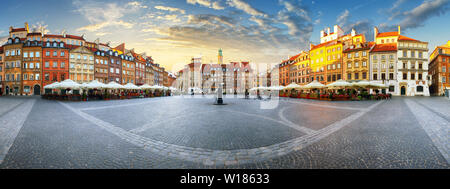 Panorama von Warschau odl Marktplatz bei Sonnenuntergang Stockfoto