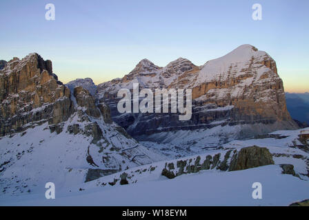Tofane und Col dei Bos aus lagazoui Berg, Dolomiti (Dolomiten), Italien Stockfoto
