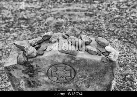 Grabsteine für Unbekannte verbündete Soldaten. Natchez Trace Parkway, Meile 269, in der Nähe von Tupelo, Mississippi, USA. Stockfoto