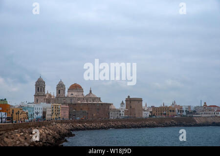 Durch die schöne Stadt Cadiz, Spanien Spaziergang Stockfoto