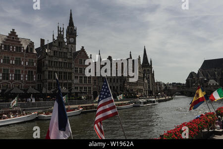 Stadtbild von mehrere Markierungen durch die Leie River von korenlei Quay, Stockfoto