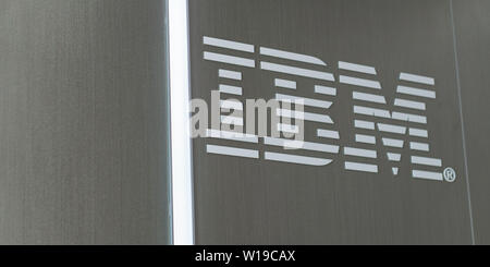 Slowenien, Ljubljana - Februar 26, 2019: IBM Logo zeichen International Business Machines Corporation auf IBM-Studios Stockfoto