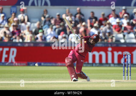 Chester Le Street, UK. 1. Juli 2019. West Indies' Simron Hetmyer attinge während der ICC Cricket World Cup 2019 Match zwischen Sri Lanka und Westinseln an Emirates Riverside, Chester Le Street am Montag, dem 1. Juli 2019. Stockfoto