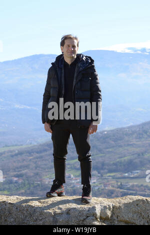 Der ehemalige F1-Pilot Jarno Trulli, Inhaber eines "Podere Castorani" Weinberg in Contrada Oratorium, Alanno, Provinz Pescara, Abruzzen, Italien Foto Stockfoto