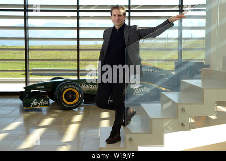 Der ehemalige F1-Pilot Jarno Trulli, Inhaber eines "Podere Castorani" Weinberg in Contrada Oratorium, Alanno, Provinz Pescara, Abruzzen, Italien Foto Stockfoto