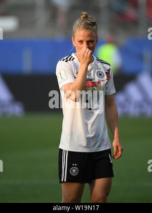29. Juni 2019, France (Frankreich), Rennes: Fußball, Frauen: WM, Deutschland - Schweden, Endrunde, Viertelfinale, Roazhon Park: Leonie Maier weint. Foto: Sebastian Gollnow/dpa Stockfoto