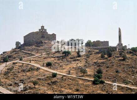 SANTUARIO NTRA SRA DE LA CABEZA - VISTA ALLGEMEINE. Autor: PRIETO MORENO. Lage: SANTUARIO DE NUESTRA SEÑORA DE LA CABEZA. Andujar. Spanien. Stockfoto