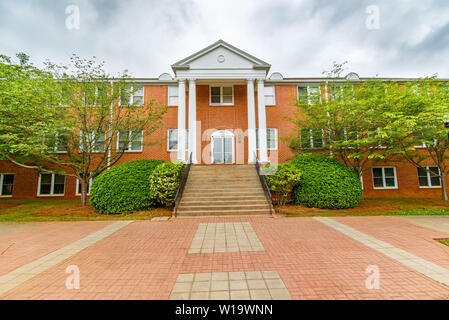 FRANKLIN SPRINGS, GA, USA - Mai 3: Verwaltungsgebäude am 3. Mai 2019 am Emmanuel College in Franklin Springs, Georgia. Stockfoto