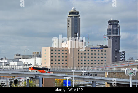 Control Towers, internationalen Flughafen Narita, Japan Stockfoto