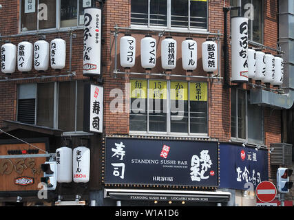 Ständigen Sushi Bar, Uogashi Nihon-Ichi, Ginza, Tokyo, Japan Stockfoto