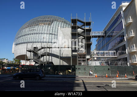 Los Angeles, CA/USA - Juni 28, 2019: "Die Kugel" der neuen Akademie Museum von Motion Pictures in den Wilshire District ist im Bau. Stockfoto