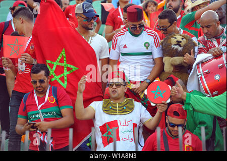 Kairo, Ägypten. 1. Juli 2019. Unterstützer von Marokko während des Spiels Südafrika vs Marokko der gesamten Afrika Cup Ägypten 2019 an der Al Salam Stadion in Cair. Credit: Chokri Mahjoub/ZUMA Draht/Alamy leben Nachrichten Stockfoto