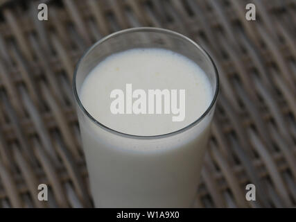 Nahaufnahme der Vanille Milchshake Stockfoto
