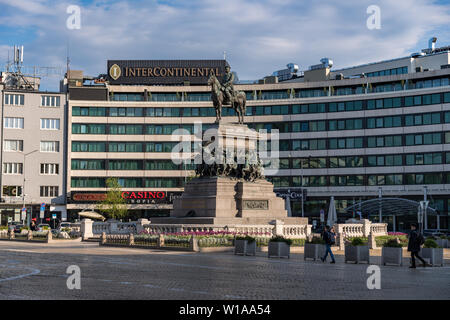 Sofia, Bulgarien - 2. Mai 2019: das Denkmal für die Befreier des Zaren Alexander II. Ist das imposante Denkmal der russischen Kaiser auf dem Pferd sitzt in Stockfoto