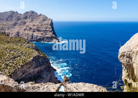 Cap de Formentor - berühmte Natur Sehenswürdigkeit mit erstaunlichen felsigen Küste auf Mallorca, Spanien, Balearen Insel Stockfoto