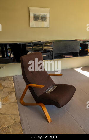 Rose Seidler House ist eine denkmalgeschützte ehemalige Residenz und jetzt House Museum in Wahroonga, Sydney, NSW, Australien von Harry Seidler. Stockfoto