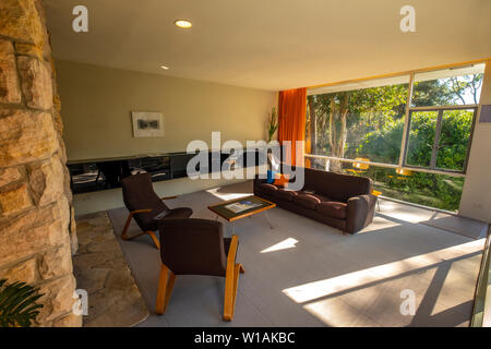 Rose Seidler House ist eine denkmalgeschützte ehemalige Residenz und jetzt House Museum in Wahroonga, Sydney, NSW, Australien von Harry Seidler. Stockfoto