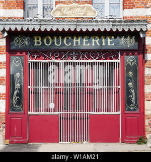 Alte Metzgerei shop Fassade, Saint-Riquier, Somme, Hauts-de-France, Frankreich Stockfoto