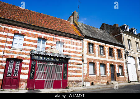 Alte Metzgerei shop Fassade, Saint-Riquier, Somme, Hauts-de-France, Frankreich Stockfoto