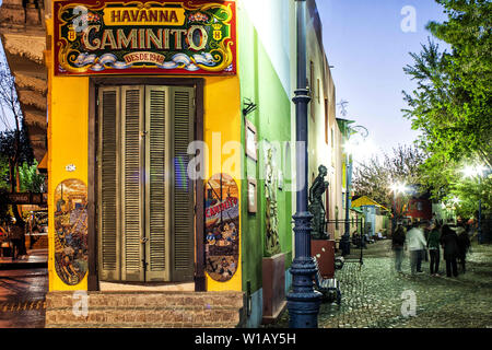 Buenos Aires, Argentinien. 11 Okt, 2009. Ein Blick auf El Caminito am Abend in Buenos Aires. Credit: Ricardo Ribas/SOPA Images/ZUMA Draht/Alamy leben Nachrichten Stockfoto