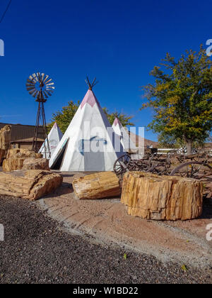 Route 66 Tipi am Straßenrand Attraktion in Ariona Stockfoto