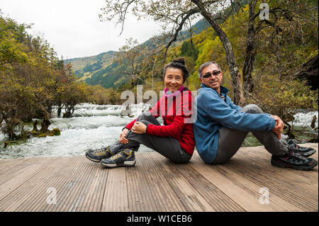 Shuzheng Wasserfälle und See in Jiuzhaigou, Sichuan, China vor dem devestating Erdbeben von 2017. Stockfoto