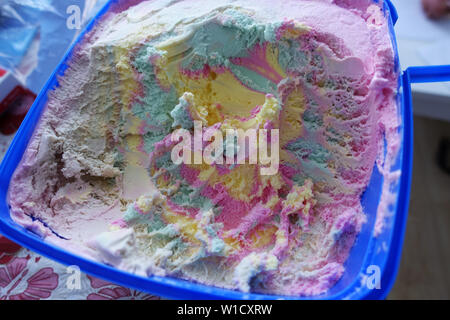 Rainbow mehrfarbig Eis Stockfoto