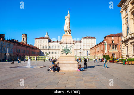 TURIN, Italien - April 08, 2019: Piazza Madama oder Schlossplatz in Turin Stadt, Region Piemont in Italien Stockfoto