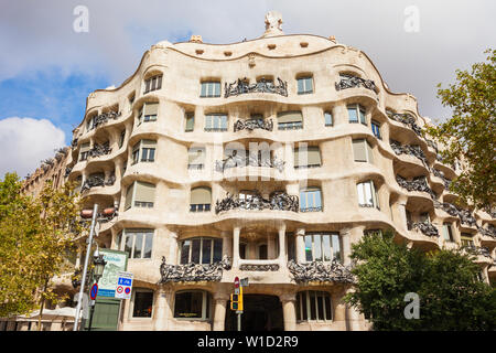 BARCELONA, Spanien - Oktober 02, 2017: Casa Mila oder La Pedrera oder der Steinbruch ist ein moderne Gebäude in Barcelona, Katalonien Region von Spanien Stockfoto