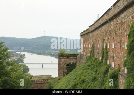 Koblenz. Juni -09-2019. Die Rückseite der Festung Ehrenbreitstein aus dem 11. Jahrhundert in Koblenz. Deutschland Stockfoto
