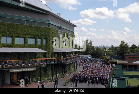 Wimbledon, London, UK. 2. Juli 2019. Menge Gründe geben, die Wimbledon Championships 2019, 2019 Quelle: Allstar Bildarchiv/Alamy leben Nachrichten Stockfoto