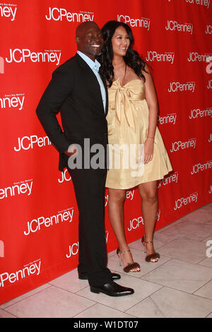 New York, USA. 10. Februar, 2009. Djimon Hounsou, Kimora Lee Simmons im STYLE IHR FRÜHLING Veranstaltung präsentiert durch J.C. Penney im Espace. Quelle: Steve Mack/Alamy Stockfoto