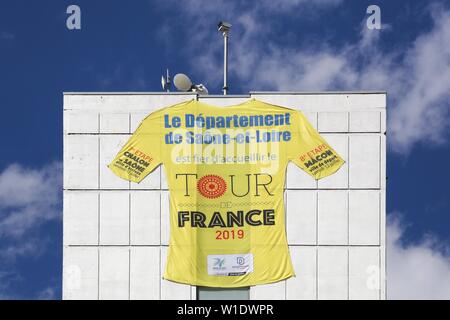 Macon, Frankreich - 12. Juni 2019: Ankunft der Tour de France Radsport in Chalon sur Saone, den 12. Juli, und starten Sie die 13Rd in Macon. Stockfoto