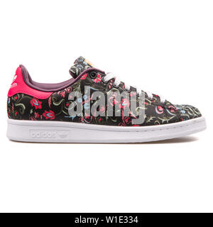 Adidas originals stan smith floral hotsell