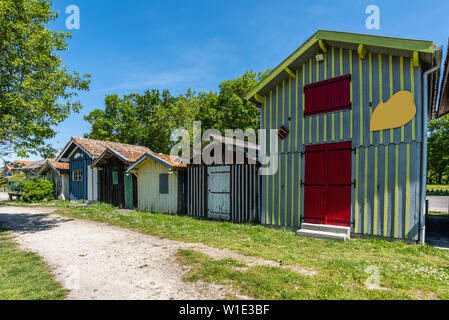 Fischer Häuser in Biganos auf der Bucht von Arcachon, Frankreich. Stockfoto