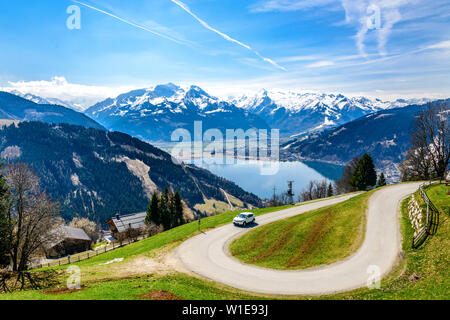 Zell am See. Idyllische Panoramablick auf den Zellersee (Zeller) See mit Alpen, Kitzsteinhorn. Zillertal, Österreich, Salzburger Land, in der Nähe von Tirol, Tirol Stockfoto