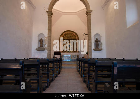 Schöne Sicht auf die christliche Kapelle der Nossa Senhora da Graca in Sagres, Portugal. Stockfoto
