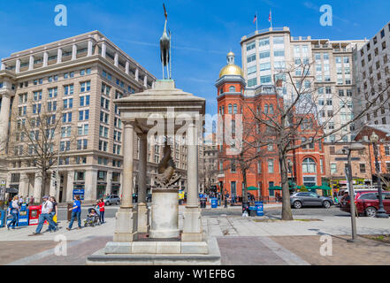 Blick auf John Marshall Park an der Pennsylvania Avenue, Washington D.C., Vereinigte Staaten von Amerika, Nordamerika Stockfoto