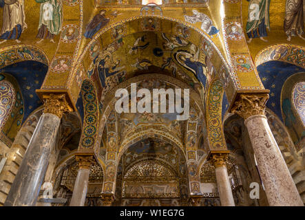 Innenraum der Santa Maria dell'Ammiraglio Kirche (Kirche La Martorana), UNESCO-Weltkulturerbe, Palermo, Sizilien, Italien, Europa Stockfoto