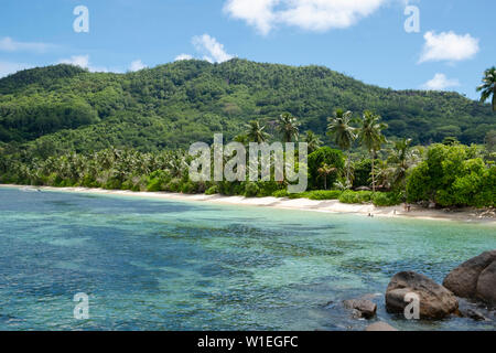 Anse Marie-Louise an der südöstlichen Küste von Mahe, Seychellen, Indischer Ozean, Afrika Stockfoto