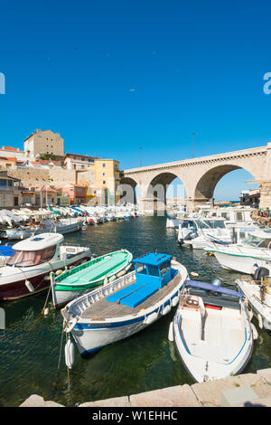 Port Du Vallon des Auffes, Marseille, Bouches du Rhône, Provence, Provence-Alpes-Cote d'Azur, Frankreich, Mittelmeer, Europa Stockfoto