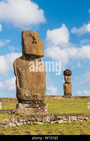 Moai Köpfe auf der Osterinsel, Rapa Nui Nationalpark, UNESCO-Weltkulturerbe, Easter Island, Chile, Südamerika Stockfoto