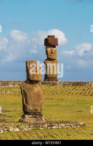 Moai Köpfe auf der Osterinsel, Rapa Nui Nationalpark, UNESCO-Weltkulturerbe, Easter Island, Chile, Südamerika Stockfoto