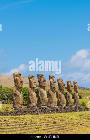 Moai Köpfe auf der Osterinsel, Rapa Nui Nationalpark, UNESCO-Weltkulturerbe, Easter Island, Chile, Südamerika Stockfoto