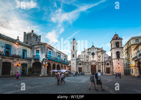 La Catedral de la Virgen Maria in La Habana Vieja, der UNESCO, der Plaza de la Catedral, La Habana Vieja, La Habana (Havanna), Kuba, Karibik, Karibik Stockfoto