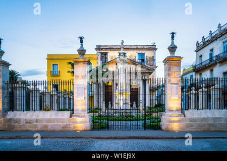 El Templete in La Habana Vieja, UNESCO-Weltkulturerbe, Habana Vieja, La Habana (Havanna), Kuba, Karibik, Karibik, Zentral- und Lateinamerika Stockfoto