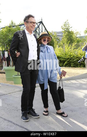 BERLIN, DEUTSCHLAND, - Juli 01: Frank Mutters und Katharina Thalbach nimmt an den Guido Maria Kretschmer fashion show während der Fashion Week Berlin Frühjahr/Sommer 2020 im Ewerk am 1. Juli 2019 in Berlin, Deutschland. Stockfoto