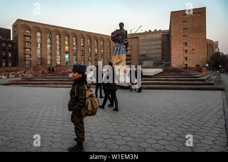 Armenische Revolutionäre, Staatsmann, und ein führendes Mitglied der nationalistischen Aram Manukian Skulptur in Eriwan. Stockfoto